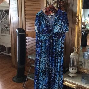 Avenue size 30/32 women’s plus full length dress